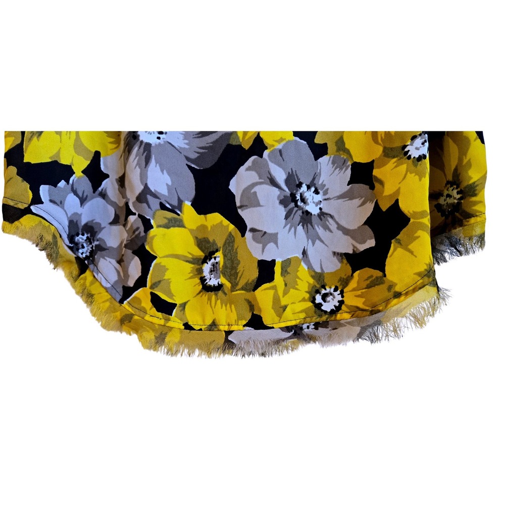 Who What Wear Yellow Floral Sleeveless Blouse - Picture 2 of 9